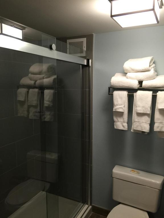 Hotel Harrisburg East By Ihg