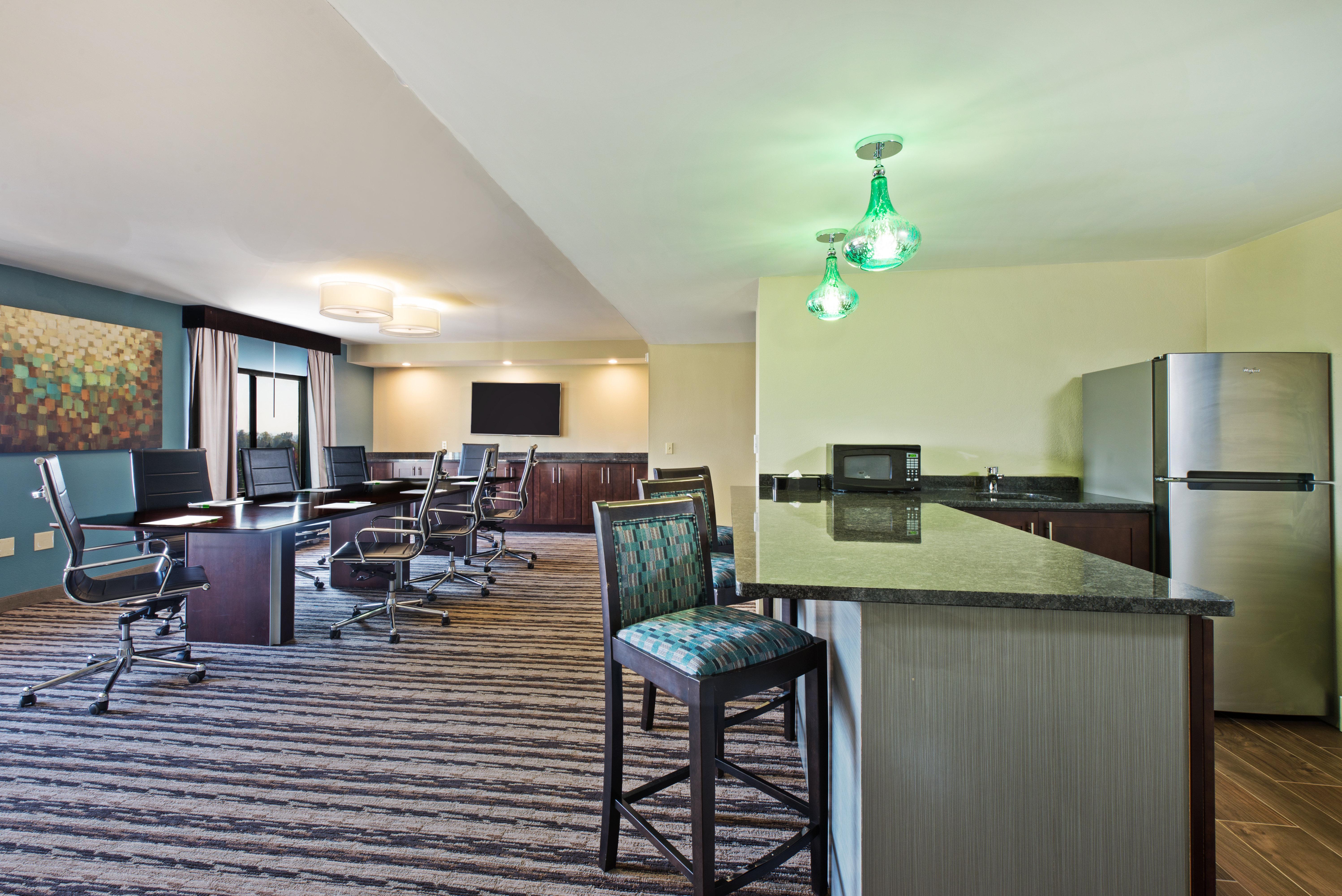 Harrisburg East By Ihg 3*