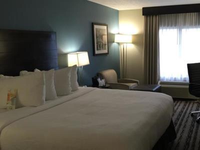 Hotel Harrisburg East By Ihg